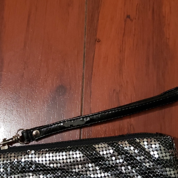 EXPRESS - Picture 3 of 5